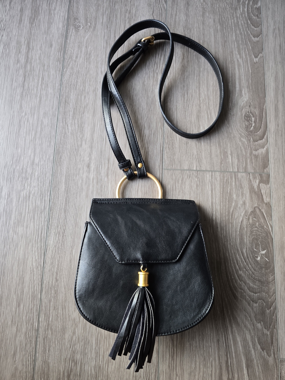 Big Buddha Black Vegan Leather Saddle Crossbody Bag Gold Ring Handle Tassel Boho